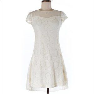 White lace mini size Large